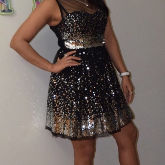 Flare sequin dress! - Picture 4 of 4