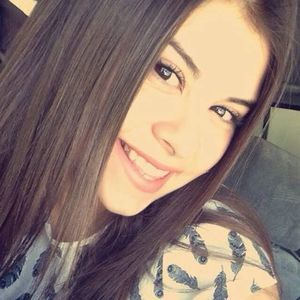 Meet your Posher, Manuela