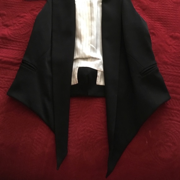 Vest - Picture 3 of 3