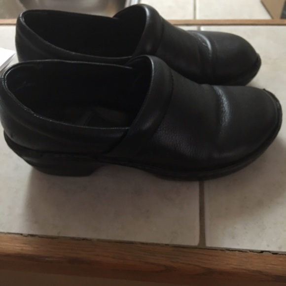 Clogs - Picture 2 of 4