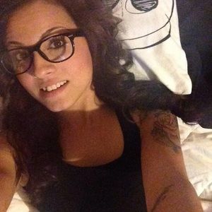 Meet your Posher, Aida