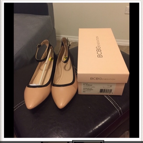 BCBGENERATION Flats