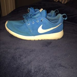 nike roshes