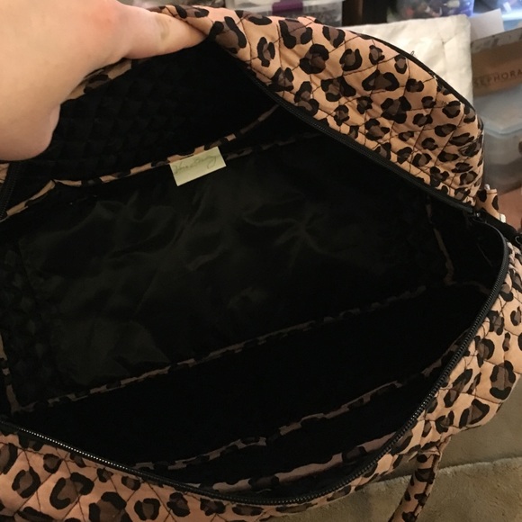 NWT! Vera Bradley Weekender in Leopard Chic - Picture 4 of 4