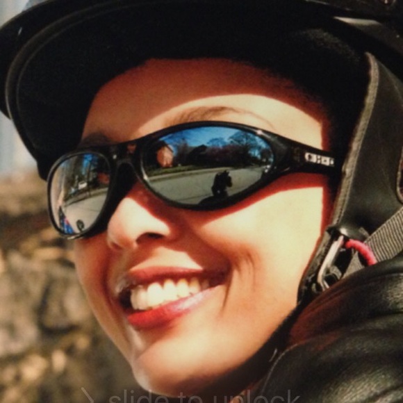 Meet your Posher, Naomi