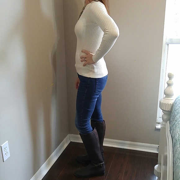 Sweater - Picture 2 of 2