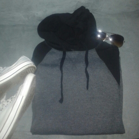 Thermal Henley hooded pull over - Picture 1 of 3