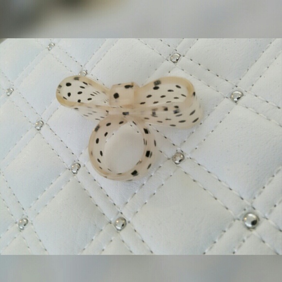 Nude Ring