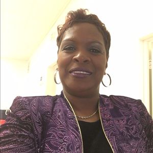 Meet your Posher, Charlotte