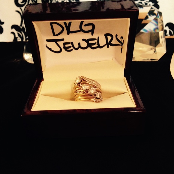Diamond cluster ring