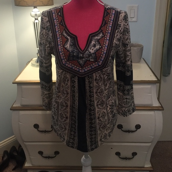 Anthropologie pullover shirt