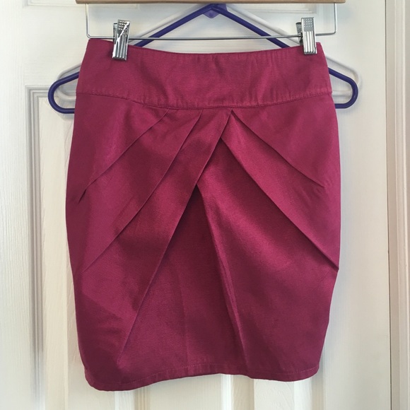 Magenta mini bubble skirt