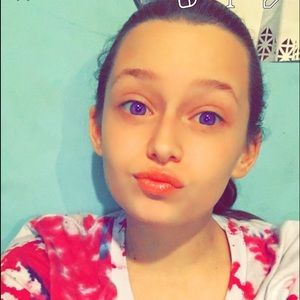 Meet your Posher, Alexis