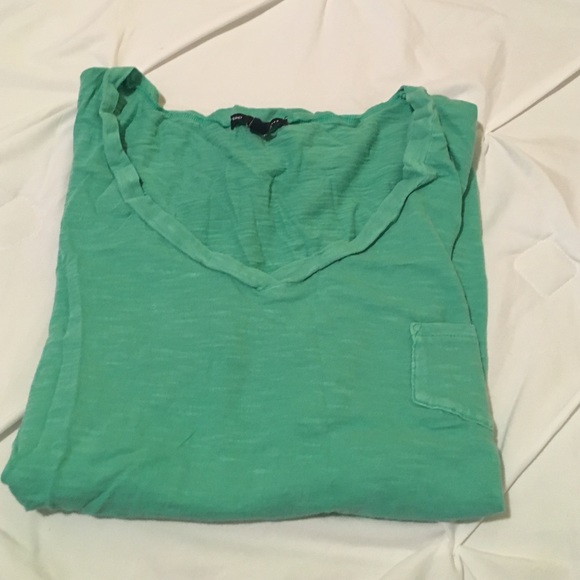 Short sleeve pocket T