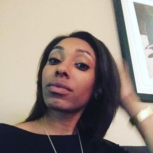 Meet your Posher, Leslie