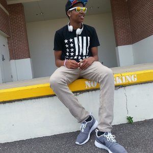 Meet your Posher, Demond