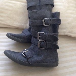 Gray bootie