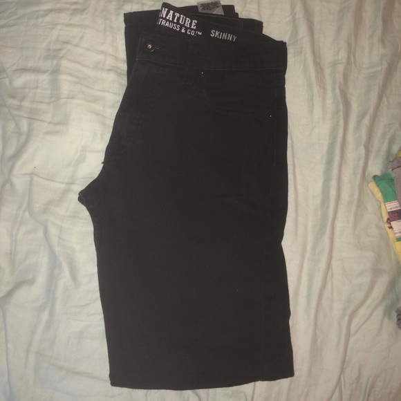 All black Levi skinny jeans