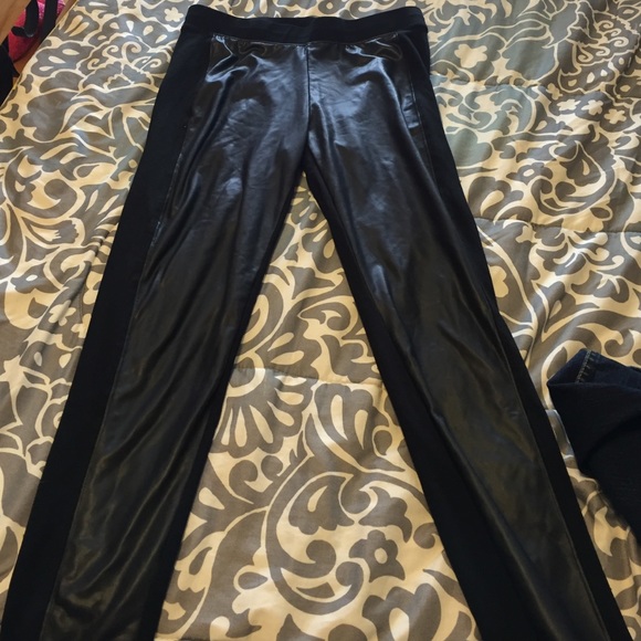 Charming Charlie Pants - Charming Charlie legging.