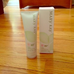 Mary Kay Botanical Effects