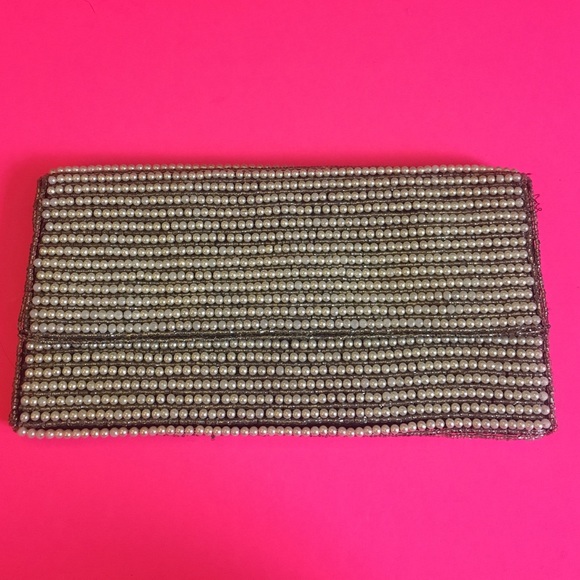 Beaded clutch