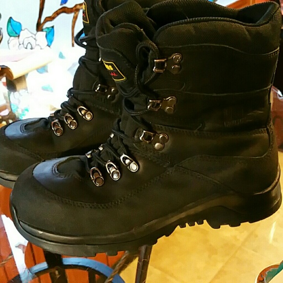 Dr. Martens NWOT - Picture 2 of 4