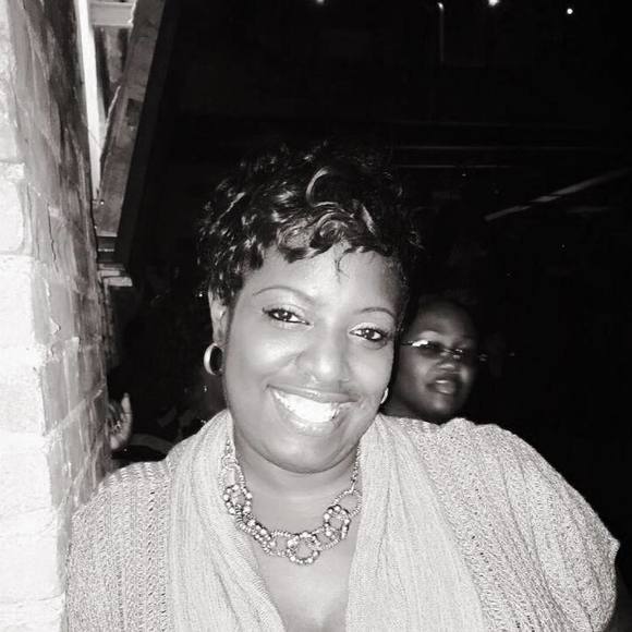 Meet your Posher, Gloria