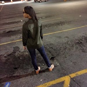 Meet your Posher, Maya