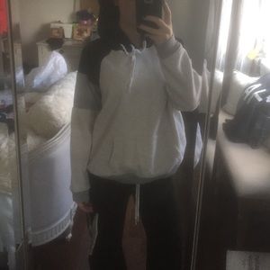 American Eagle sweatshirt