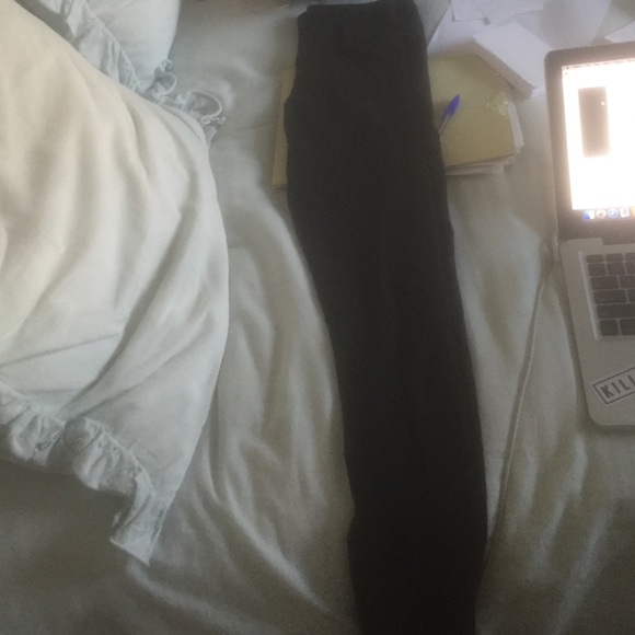 Leggings with leather and zipper at bottom