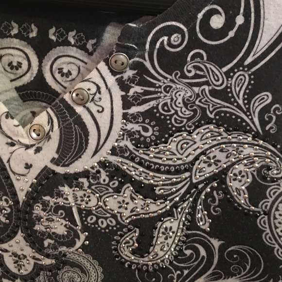 Top - Picture 3 of 4