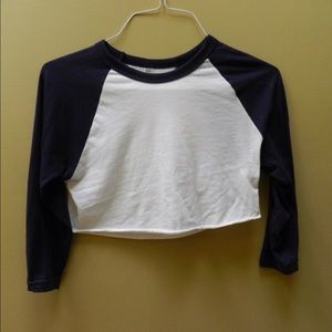 Cropped baseball tee