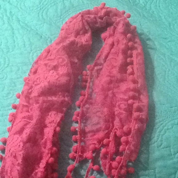 Scarf lace fushia