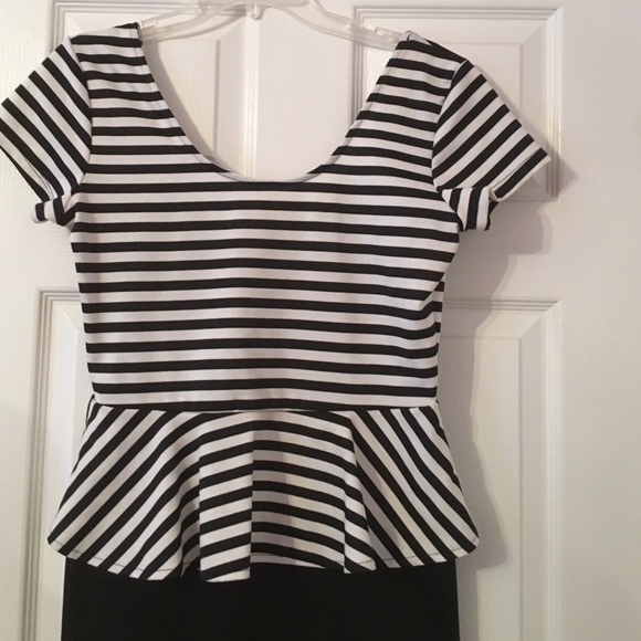 Striped Peplum dress - Picture 2 of 2