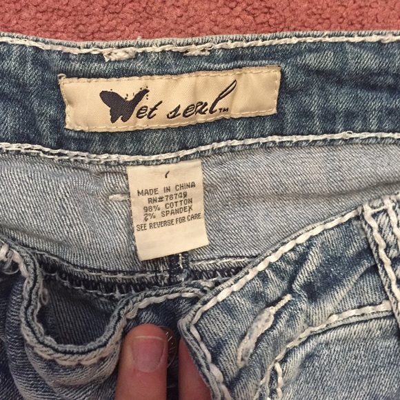 Wet Seal Jean Shorts - Picture 3 of 3