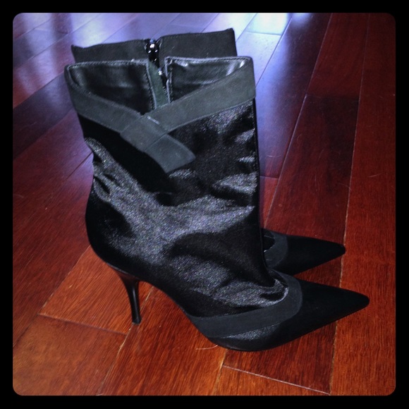 BCBG heeled boots
