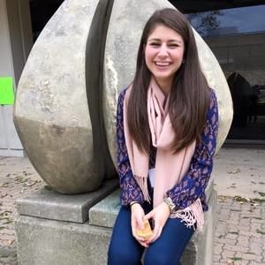 Meet your Posher, Ariana