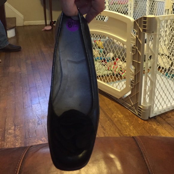 Shoes - Picture 2 of 2