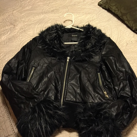 Black jacket w fur trim