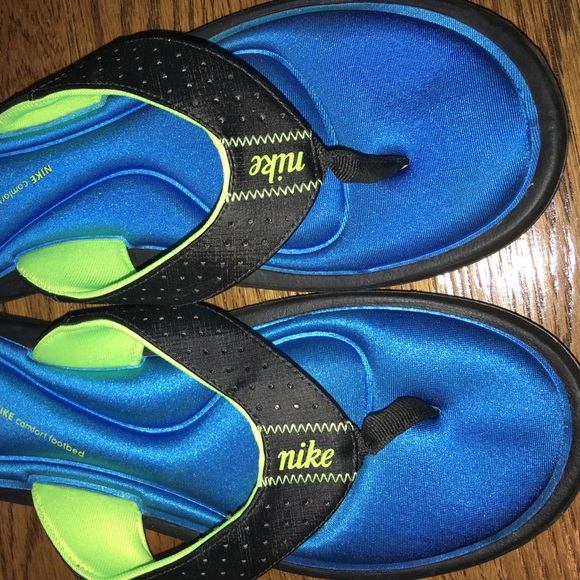 Nike flip flops