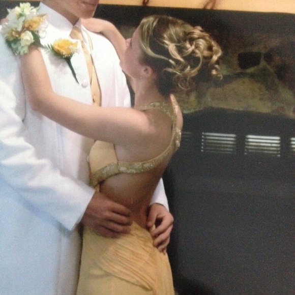 Prom gown