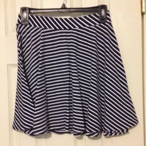 🌟Navy blue and White Skirt🌟