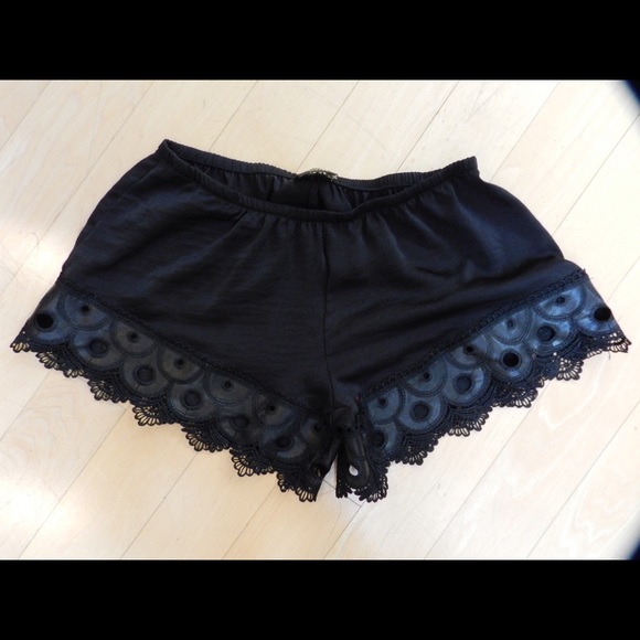 Flowy shorts