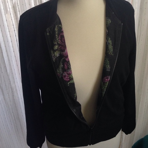 Reversible 3D jacket by Lululemon - Picture 2 of 3