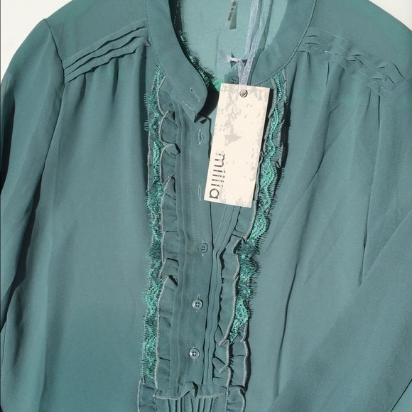 π Miilla Ruffled Blouse, fits size 8-10 - Picture 2 of 4