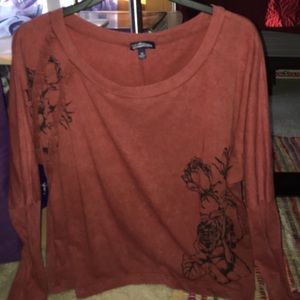 Long-Sleeved Maroon Cropped T-Shirt