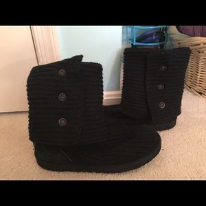 Black knit ugg boots