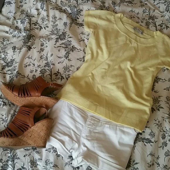 🟢 Yellow ZARA knitted top