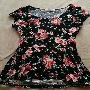 Lightweight floral peplum style tee