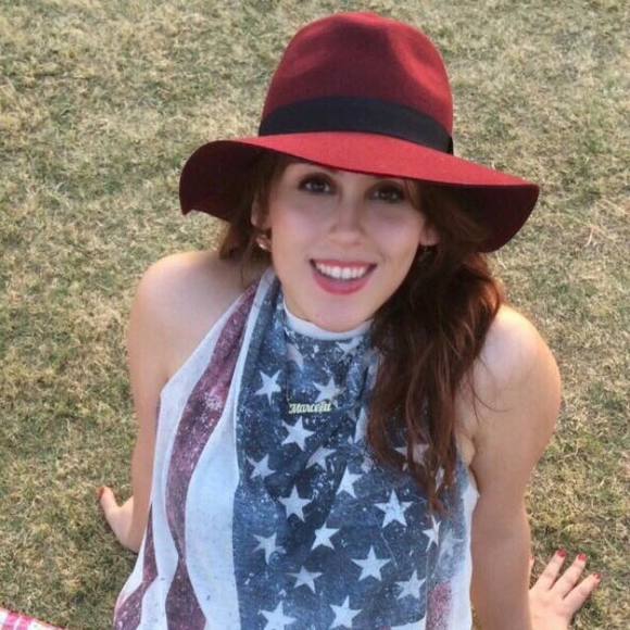 Meet your Posher, Marce - Picture 1 of 1